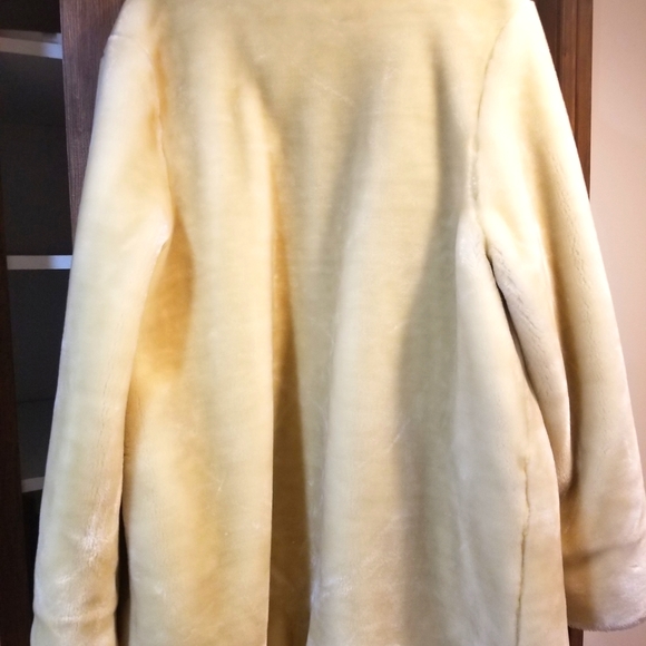 Extra Warm Luxurious Winter Oversized Coat - Picture 6 of 7